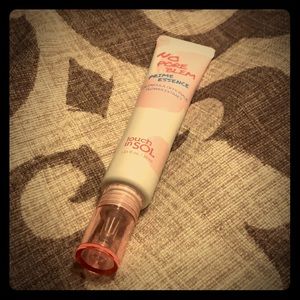 Touch in SOL No Poreblem Prime Essence
